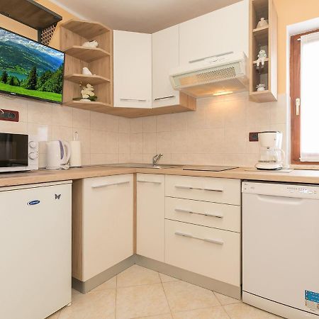 Apartments Davorka Пореч Екстериор снимка