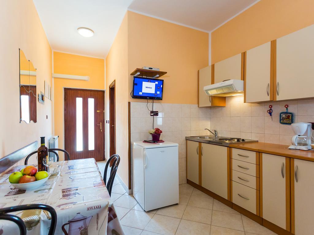 Apartments Davorka Пореч Екстериор снимка