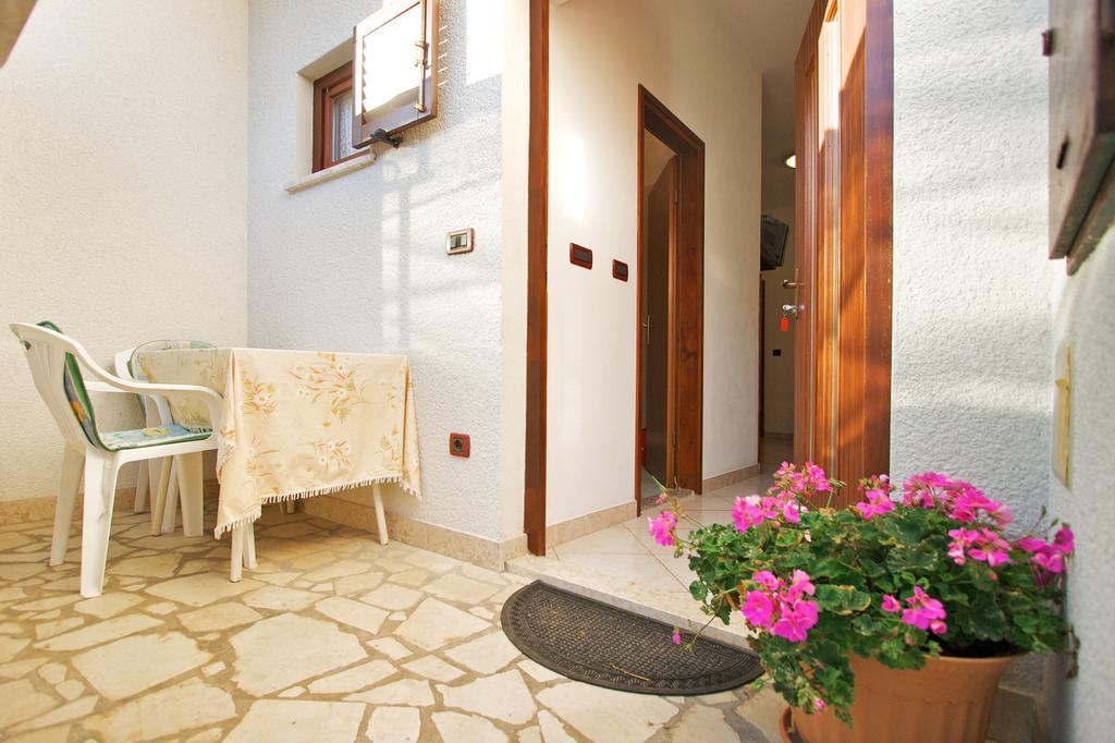 Apartments Davorka Пореч Екстериор снимка