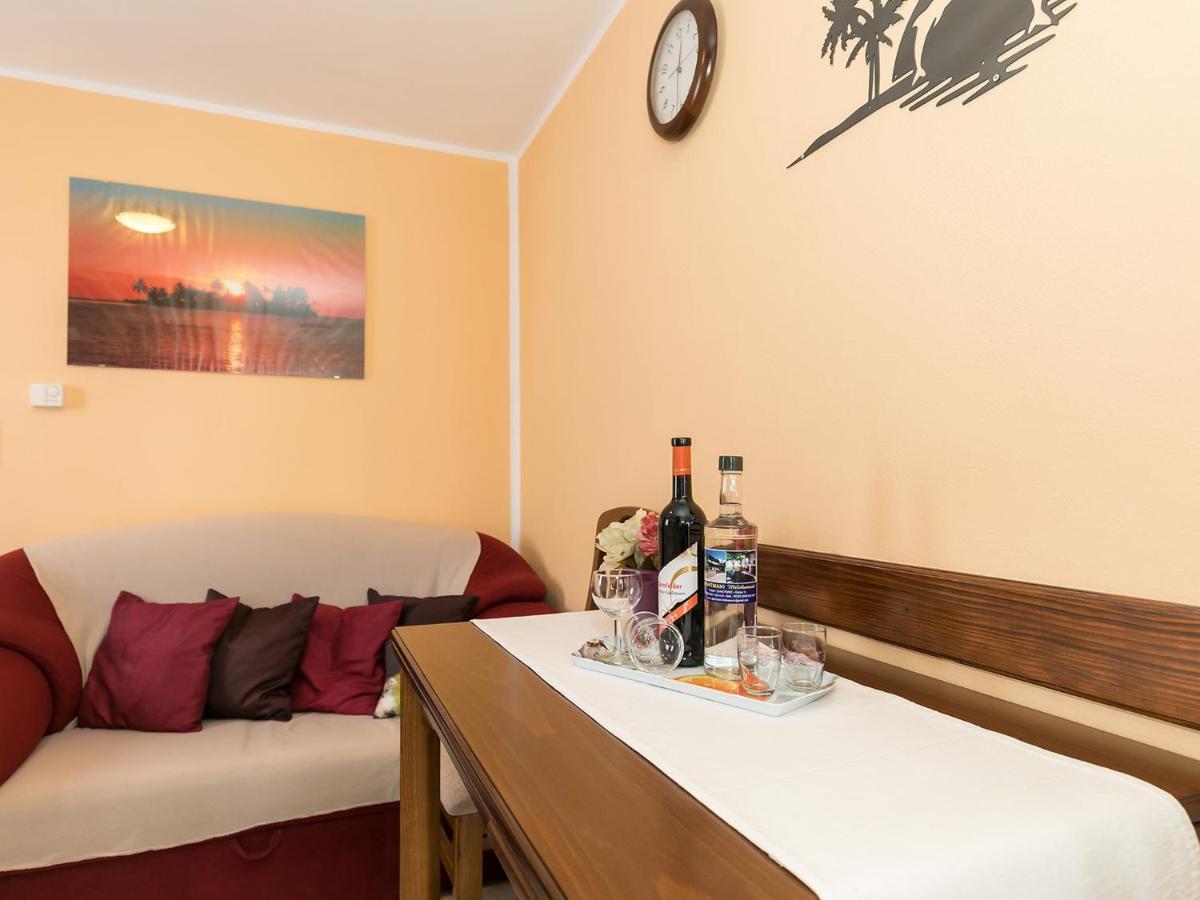 Apartments Davorka Пореч Екстериор снимка