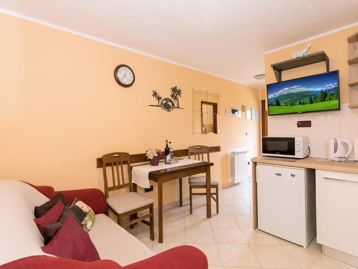 Apartments Davorka Пореч Екстериор снимка